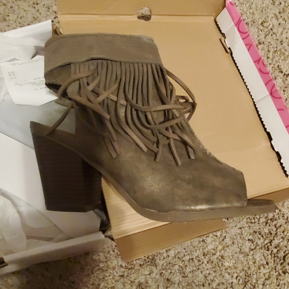 NWT Suede Fringe Booties